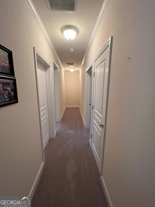 Building Photo - 6411 Hickory Springs Cir