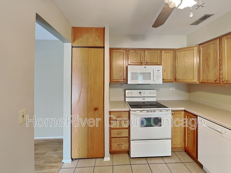 Building Photo - 434 Clinton Pl