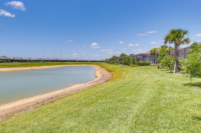 Building Photo - 15968 Leaning Pine Ln