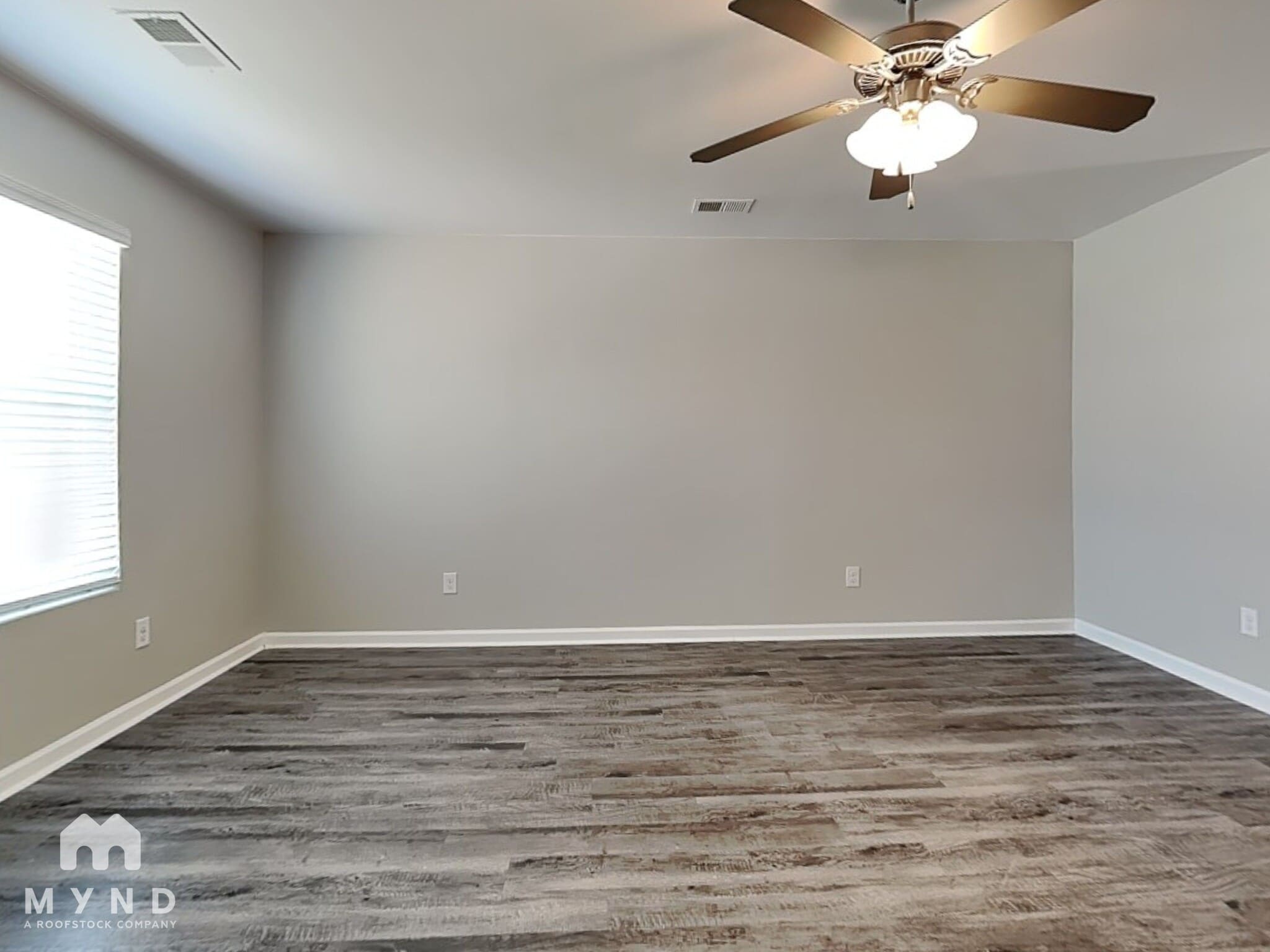 Building Photo - 816 The Heights Ln