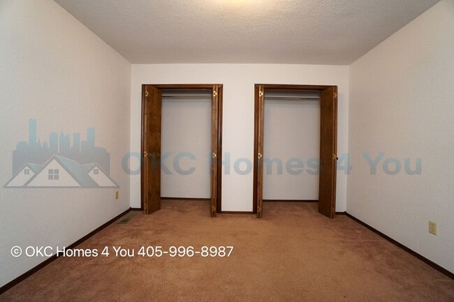 Building Photo - 5915 Fox Run Way