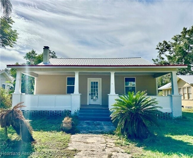 Primary Photo - 533 Rose Dr