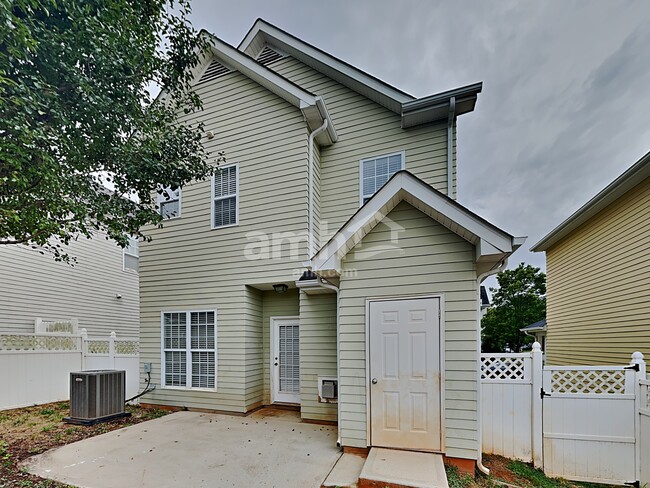 Building Photo - 13834 Carleen Way Dr
