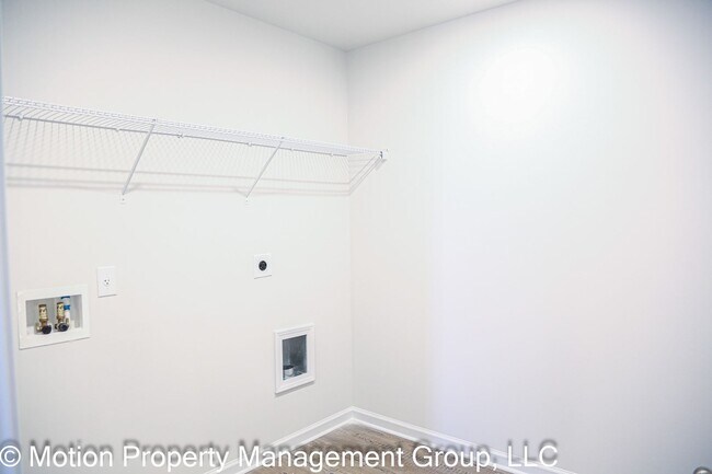 Building Photo - 19 Springwood Ln