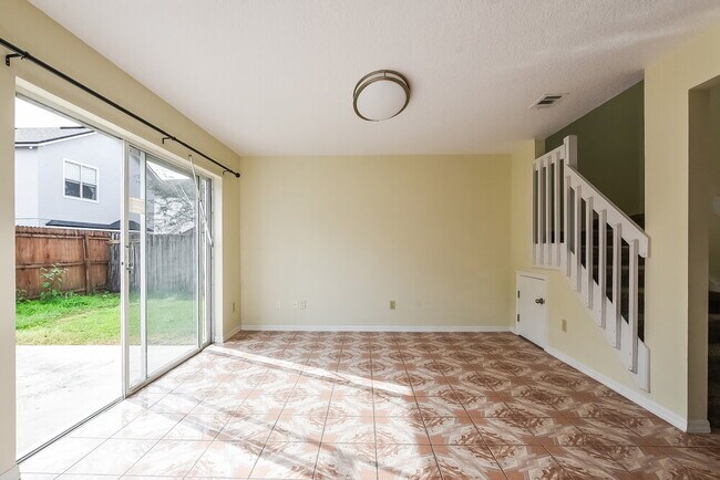 Building Photo - 9474 Chandon Dr