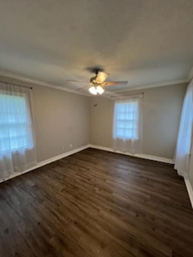 Building Photo - 2 Bed, 1 Bath House, NISD!