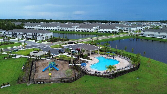 Building Photo - 2287 Portrait St