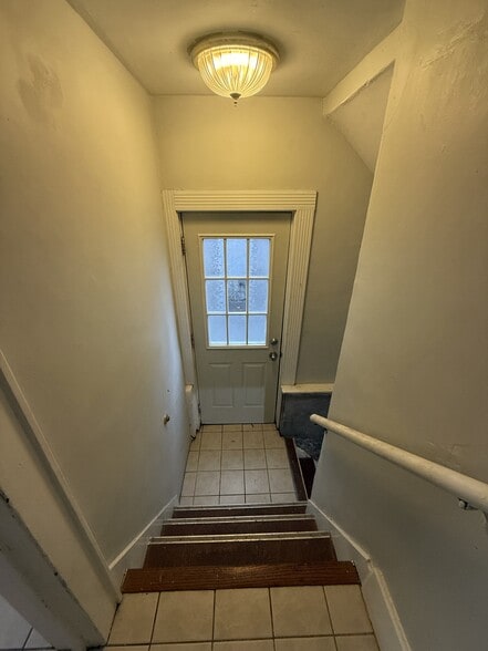 Building Photo - 502 Boyden St