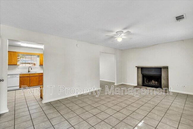 Building Photo - 4 Gunpowder Ct