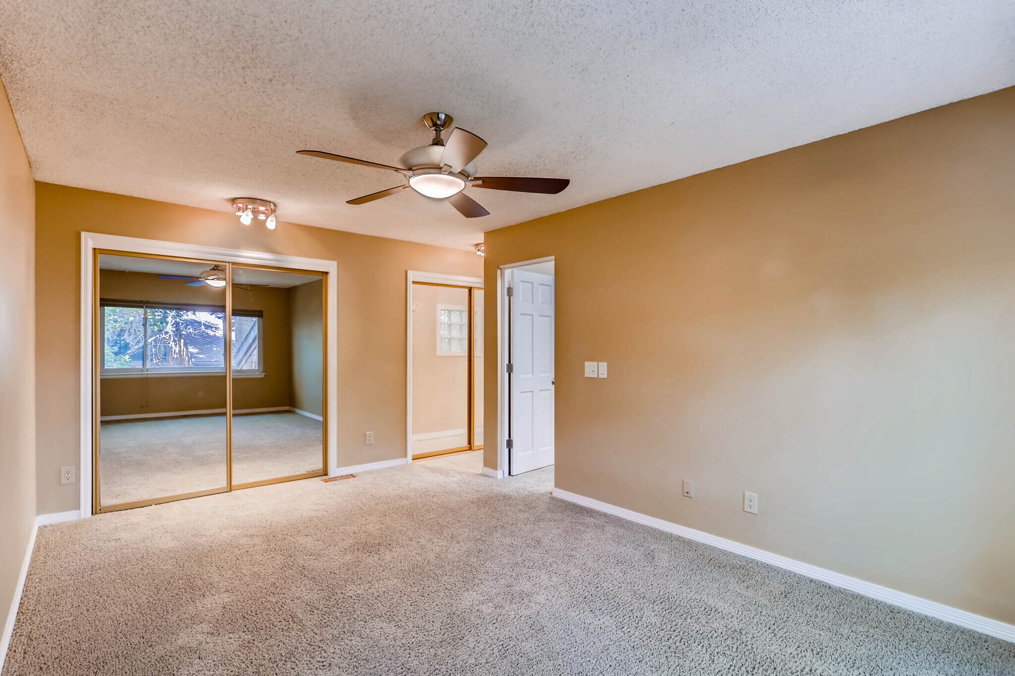Building Photo - 2685 S Dayton Way