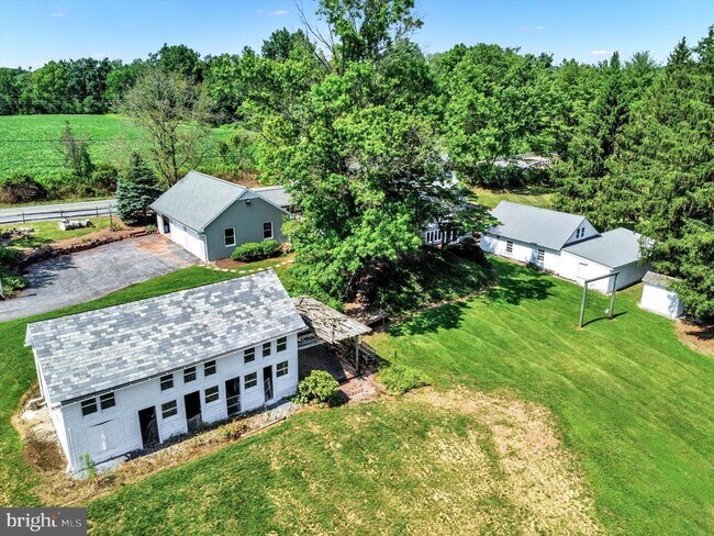 Building Photo - 4551 Colebrook Rd