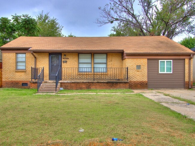 Primary Photo - 1404 NE 38th St