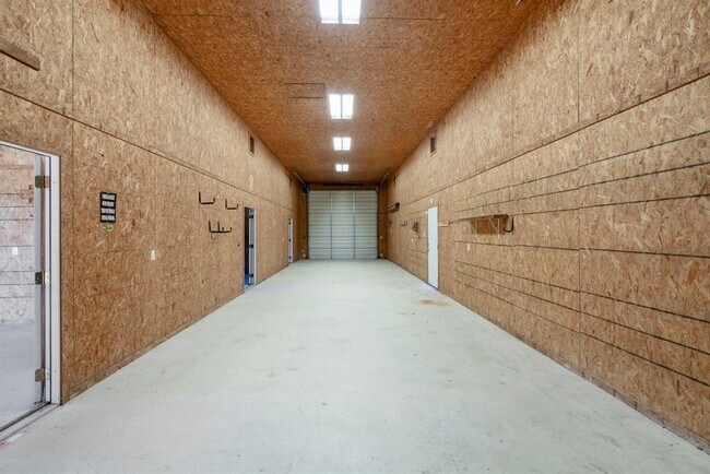 Building Photo - 310 Co Rd 317