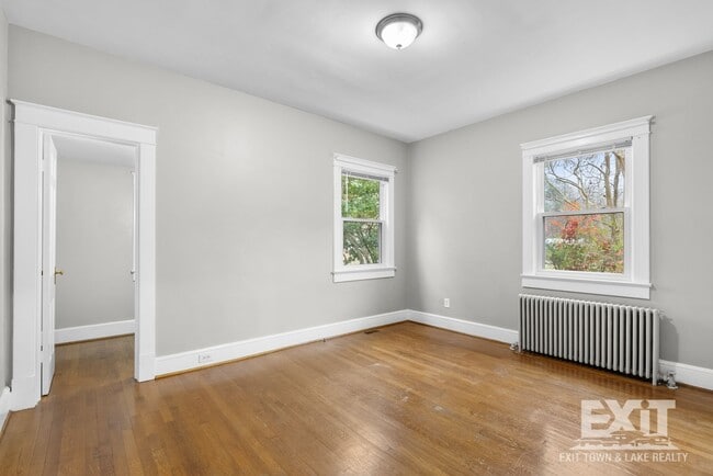 Building Photo - 3 Bedroom 1 Bathroom Home