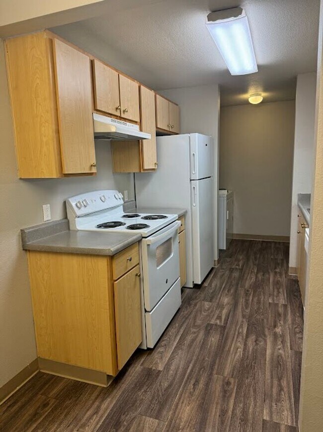 Building Photo - The ideal space to balance life, work and play.