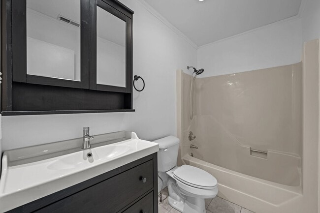 Building Photo - Private Dock Waterfront! Beautiful 3BR/2BA Gem in Fairfield Harbour!