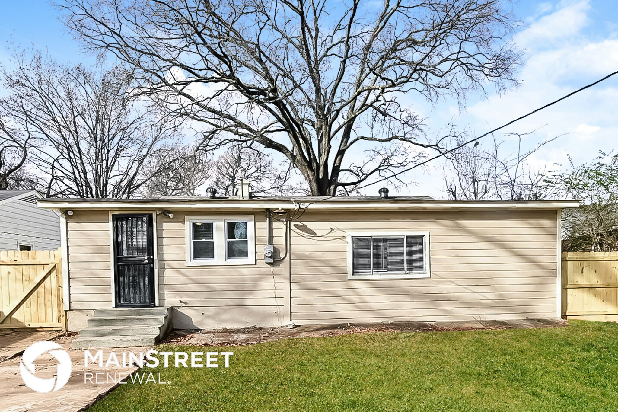 Building Photo - 1058 Avon Rd