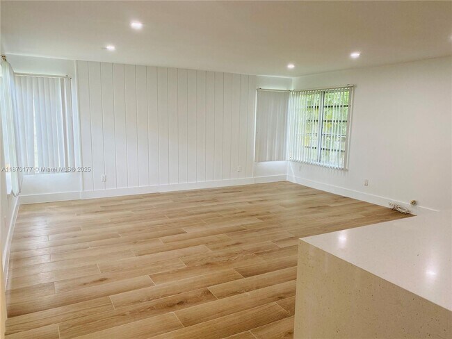 Building Photo - 8130 SW 37th Terrace