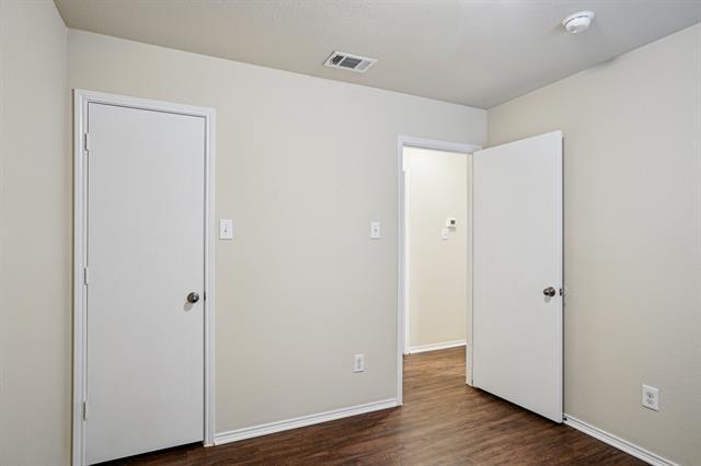 Building Photo - 9120 Sun Haven Way