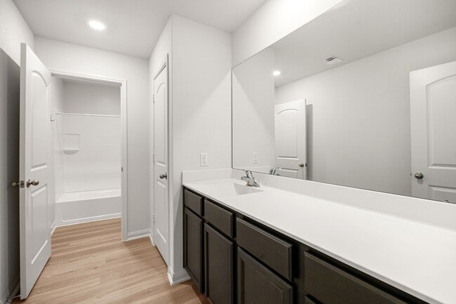 Building Photo - 15243 Crescent Brookfield Dr