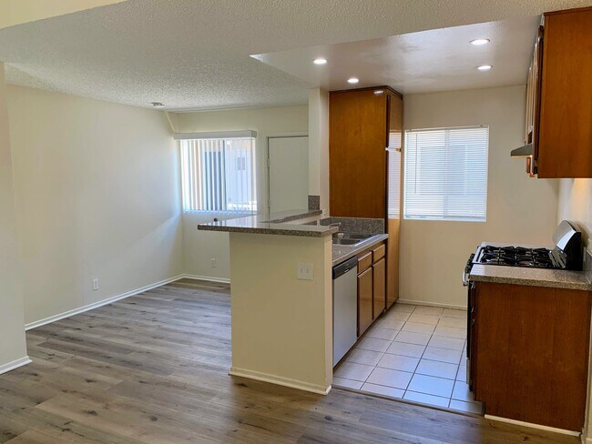 Building Photo - 1101 E South St