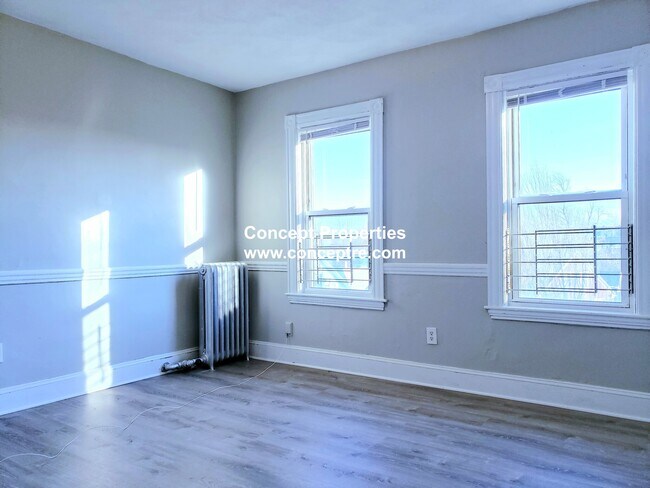 Building Photo - 2083 Dorchester Ave