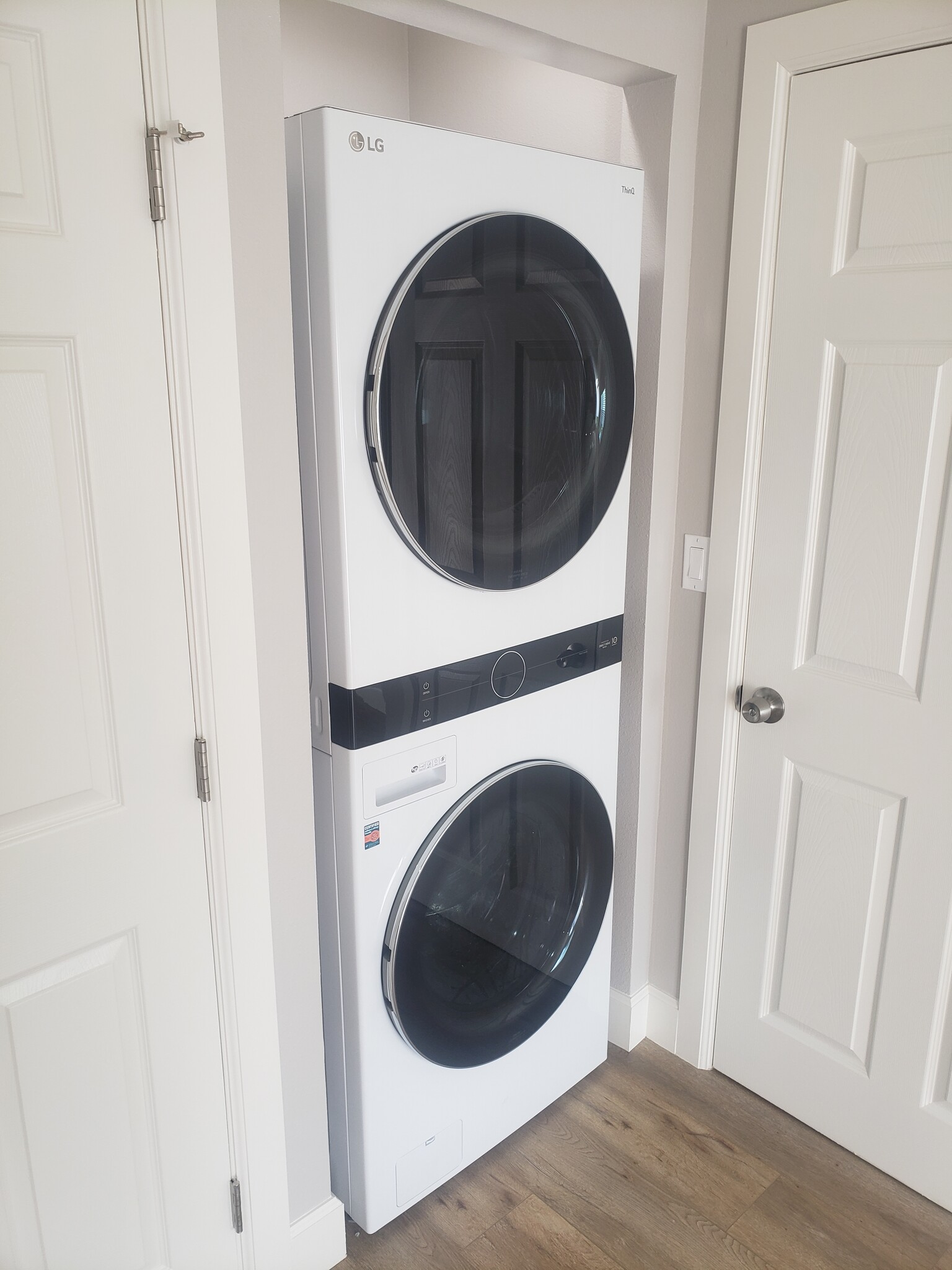 1 year old smart LG washer and dryer - 7650 Ostrom Ave