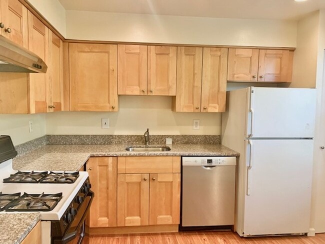 Building Photo - Welcome home!