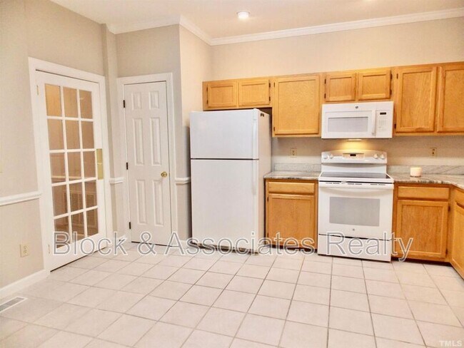 Building Photo - 54 Preakness Dr