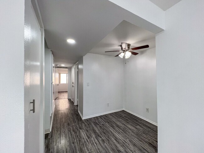 Building Photo - 5104 Sepulveda Blvd