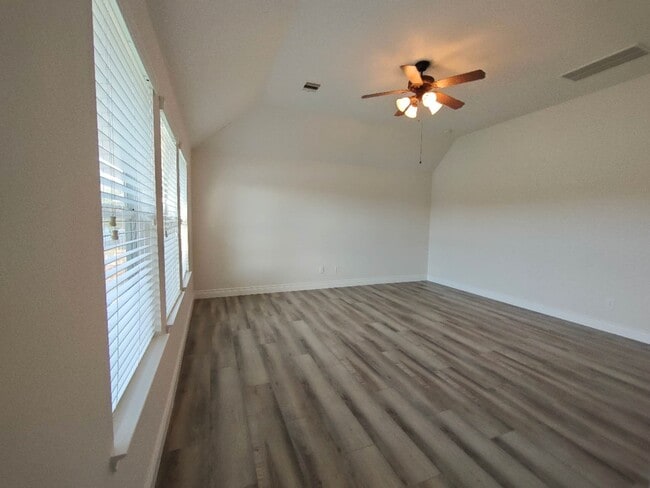 Building Photo - 2306 Waterford Park St