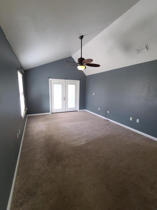 Building Photo - 1905 Catamaran Dr