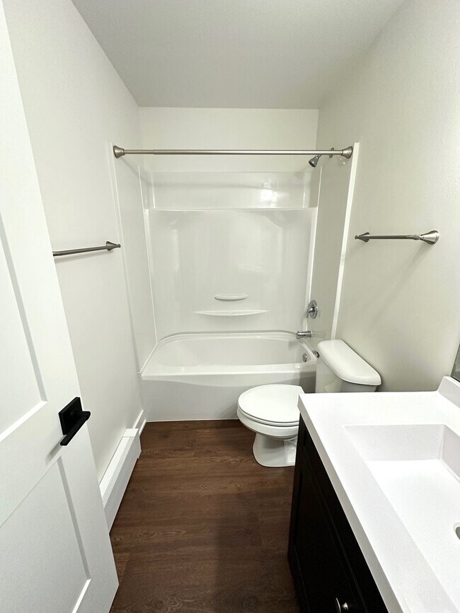 Building Photo - 222 S Tryon St