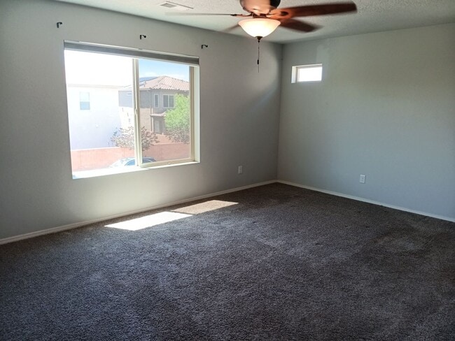 Building Photo - 5 Bedroom, 3 Bathroom Home! Schedule a Showing Today!