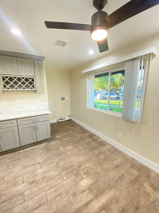 Building Photo - Beautifully Remodeled 3 Bedroom Anaheim Co...