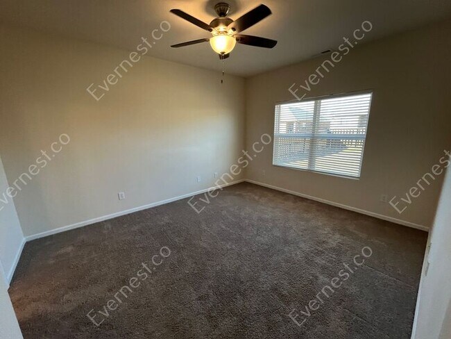 Building Photo - 136 Fernhill Dr NW