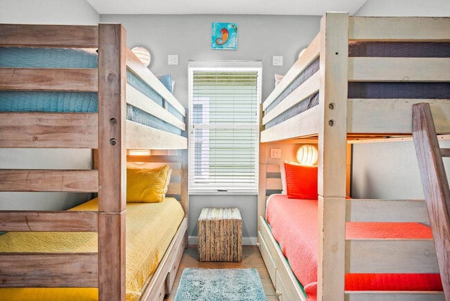 Building Photo - 2727 Eleventh Street-SI ID1023166P