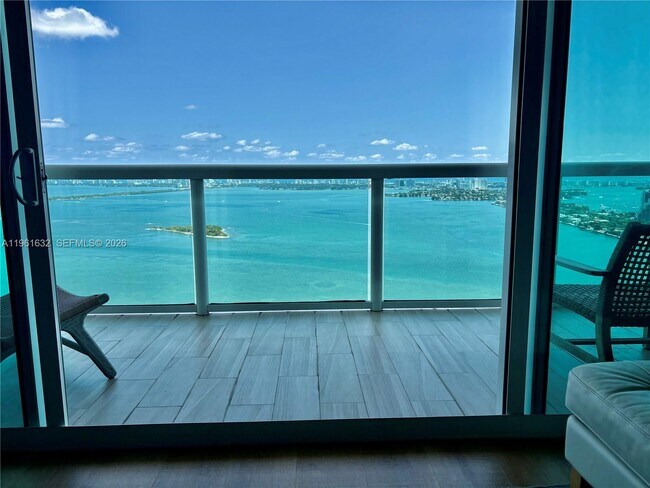 Building Photo - 1800 N Bayshore Dr