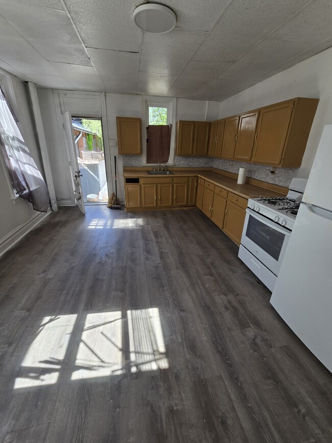 Building Photo - 1406 Herr St