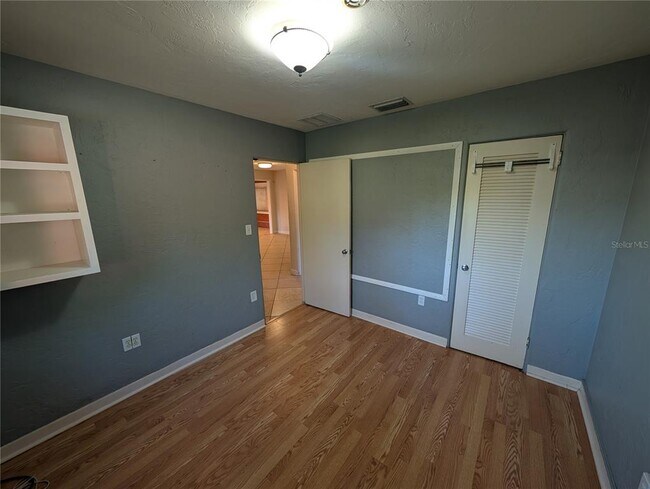 Building Photo - 140 N Briggs Ave