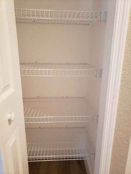 Building Photo - 903 E Renfro St