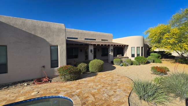 Building Photo - 4485 E Quail Brush Rd