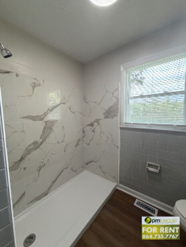 Building Photo - 119 Welborn Cir