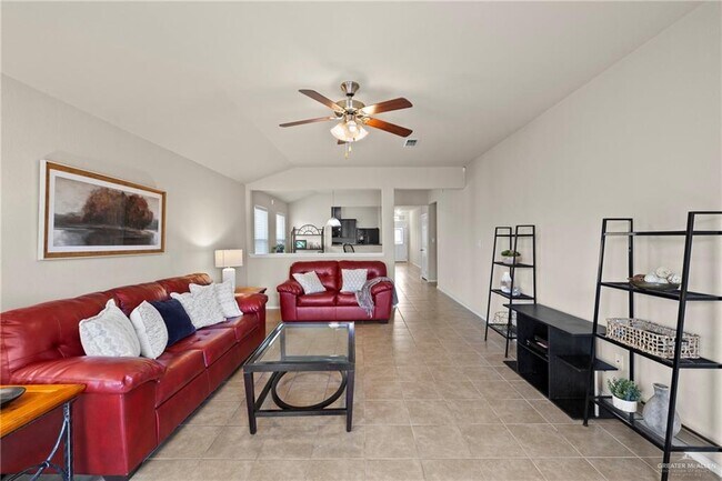 Building Photo - 33 Kika De La Garza St