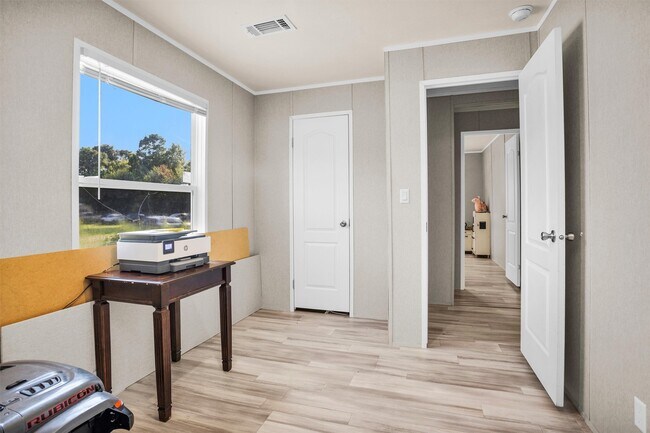 Building Photo - 595 County Rd 2218