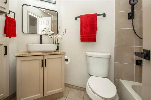 Building Photo - 1609 Brentwood Dr