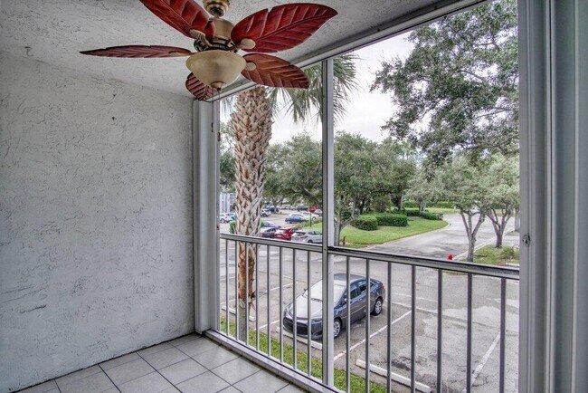 Building Photo - 2500 SE Anchorage Cove