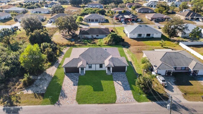 Building Photo - 328 Gordon Ave S