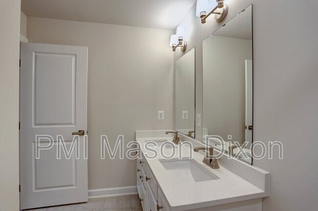 Building Photo - 4023 Dorseys Rdg Sq