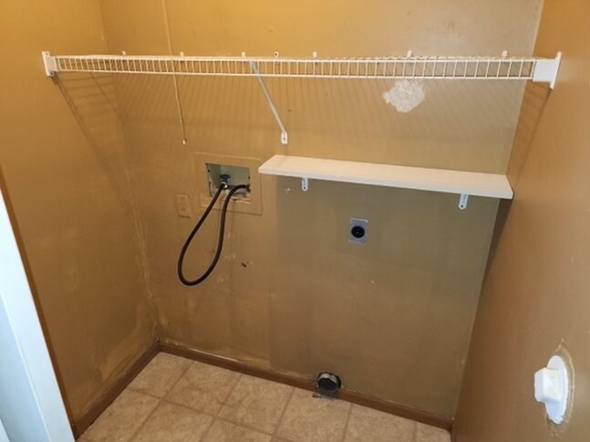 Building Photo - 624 Palisades Dr